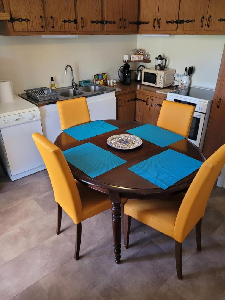 La Salamandre -Appartement Salbris Eksteriør billede
